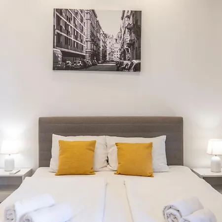 N' Sweet 4bedroom W' Balcony شقة بودابست