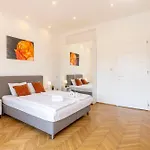Appartamento N' Sweet 4bedroom W' Balcony *
