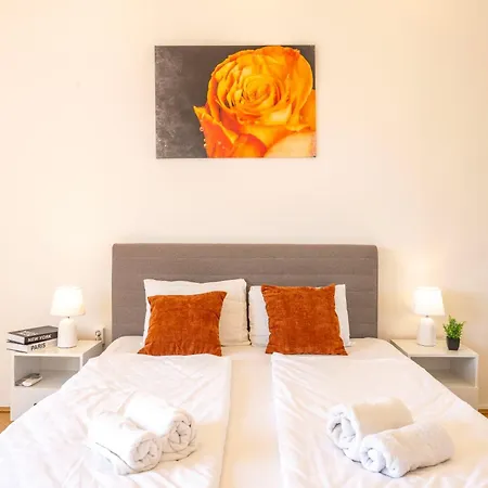 N' Sweet 4bedroom W' Balcony * Budapest