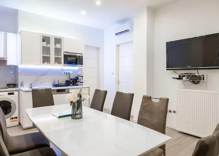 Lejlighed N' Sweet 4bedroom W' Balcony *