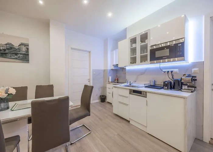 Lejlighed N' Sweet 4bedroom W' Balcony Budapest
