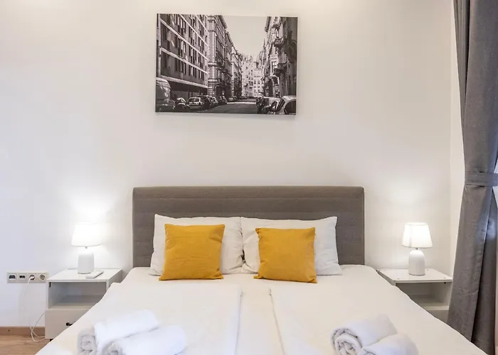 N' Sweet 4bedroom W' Balcony Appartamento Budapest