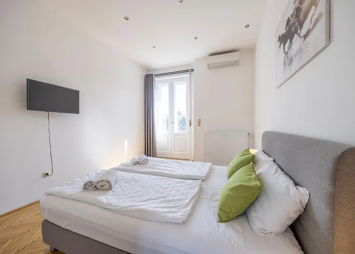Апартаменты N' Sweet 4bedroom W' Balcony Будапешт